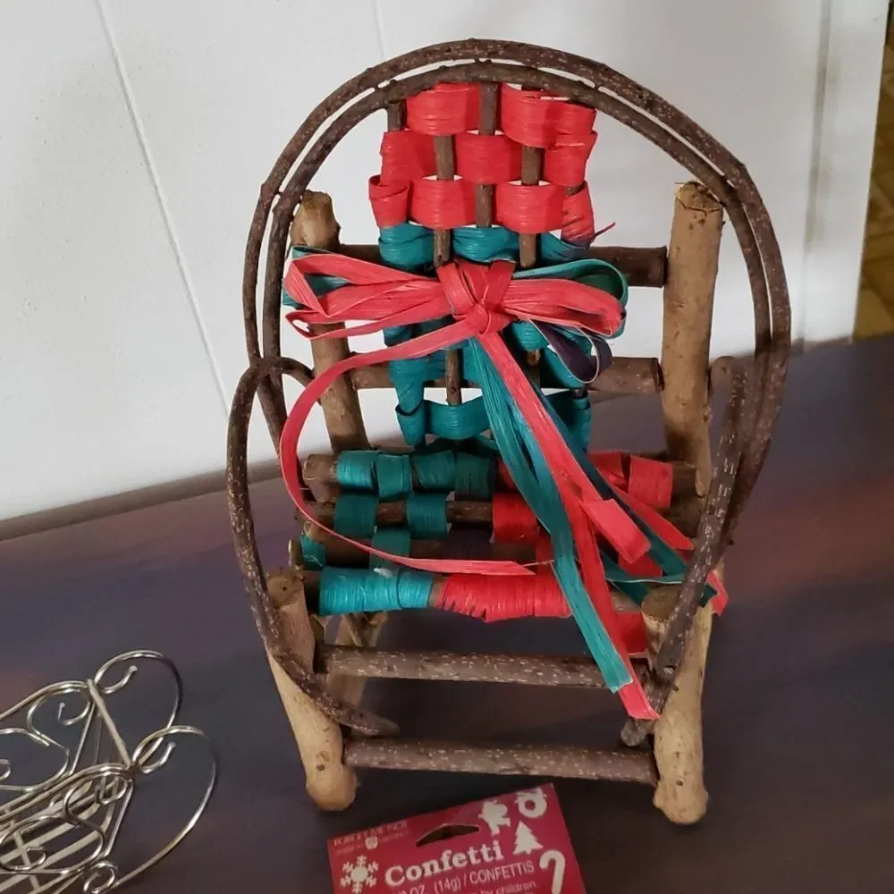 Lot of 6 Christmas Items